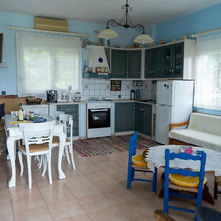 بيت للعطل Vasiliki